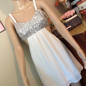 Gorgeous dress with white skirt and sequins P040